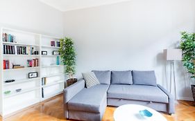 Spacious And Brilliant Apartment In Duomo By Easylife